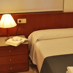 aparthotel-napols.catalonia-hotels.com/