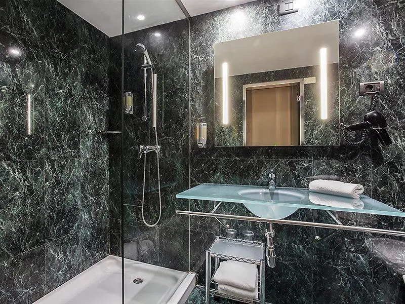 B&B Hotel Granada Estacion
