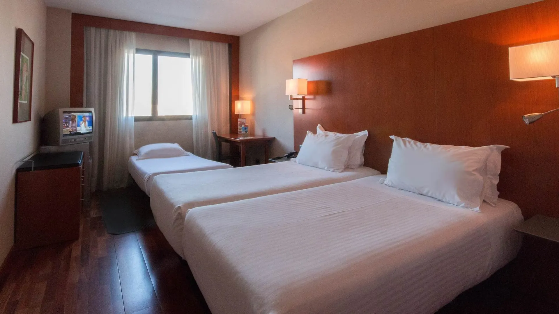 B&B Hotel Granada Estacion 4*,